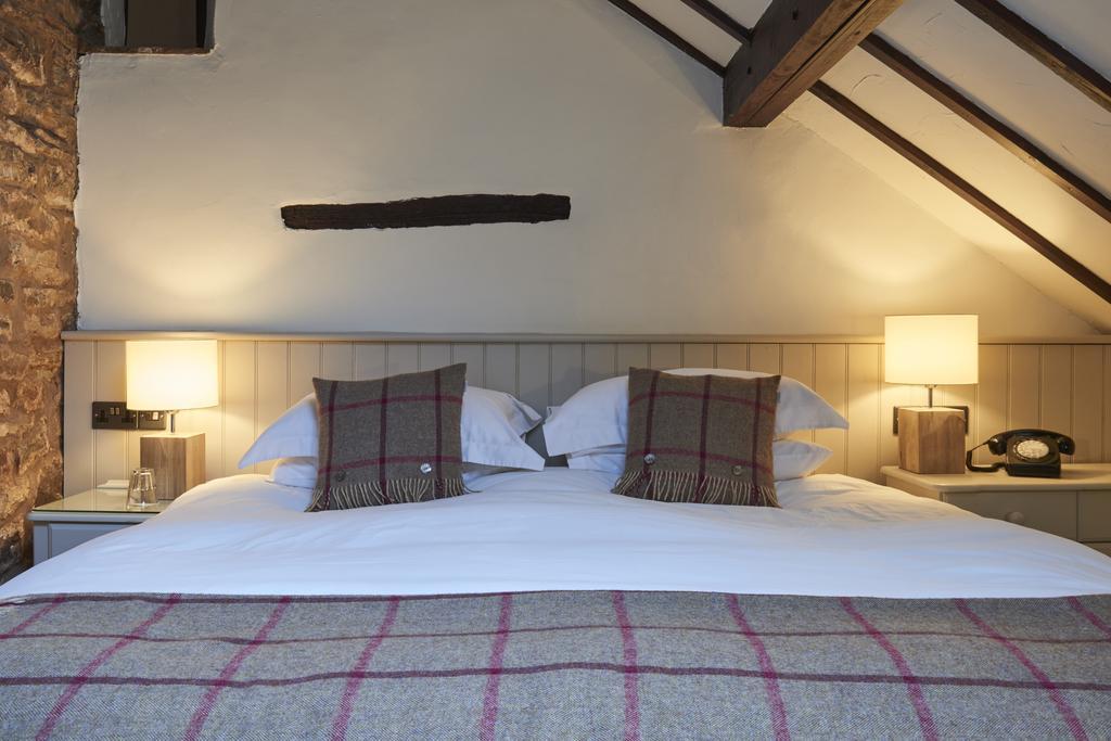 Tudor Farmhouse Hotel Clearwell エクステリア 写真