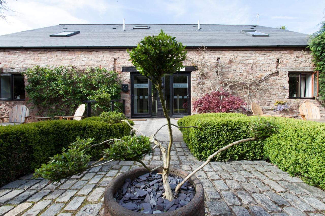 Tudor Farmhouse Hotel Clearwell エクステリア 写真
